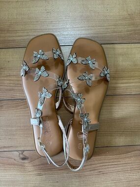 SHEIN Rose Gold Butterfly T-Strap Rhinestone Sandals